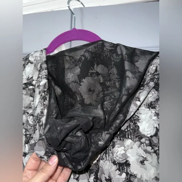 Lane Bryant LIVI Active Woman's 14/16 Hooded Lightweight Jacket - Picture 5 of 5